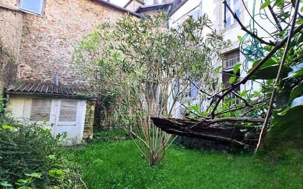 Immeuble à vendre    12 pièces •  Quimperlé