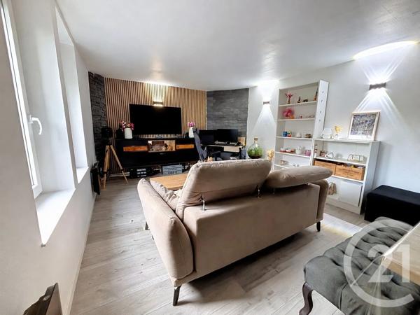 Maison à vendre  3 pièces - 58 m 2   RIOM  - 63