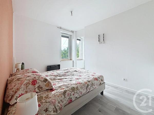 Maison à vendre  3 pièces - 58 m 2   RIOM  - 63