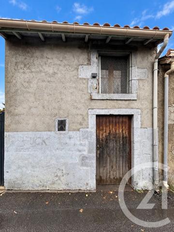 Maison à vendre  3 pièces - 58 m 2   RIOM  - 63