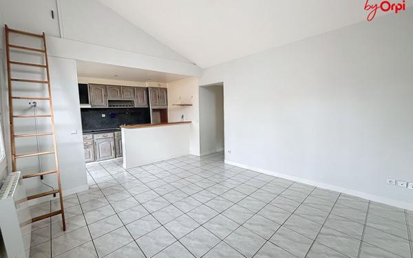 Maison à vendre    8 pièces • 450 m2 Les Mureaux