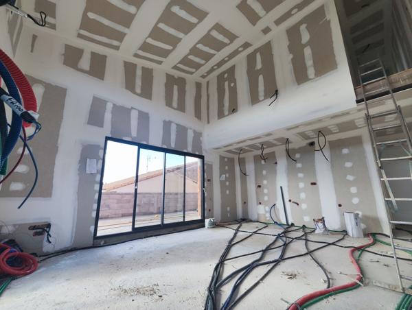 Villeveyrac (34560) Maison T4 de 85m2 en R+1 avec jardin et terrasse