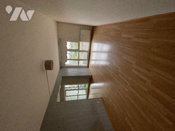 FLEURY LES AUBRAIS Quartier de Lamballe, A VENDRE un appartement 4 pièces 
avec une cave et un box.