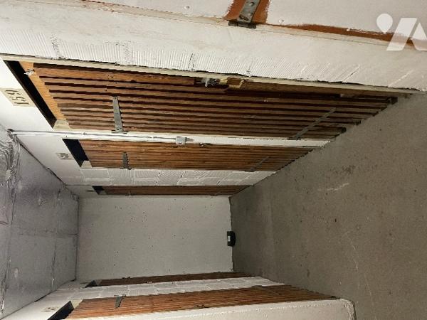 FLEURY LES AUBRAIS Quartier de Lamballe, A VENDRE un appartement 4 pièces 
avec une cave et un box.