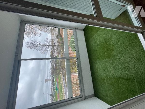 FLEURY LES AUBRAIS Quartier de Lamballe, A VENDRE un appartement 4 pièces 
avec une cave et un box.