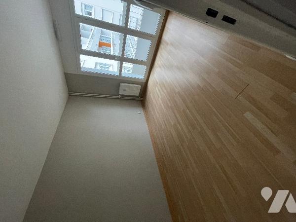 FLEURY LES AUBRAIS Quartier de Lamballe, A VENDRE un appartement 4 pièces 
avec une cave et un box.