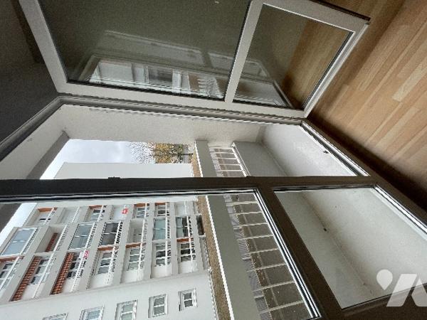 FLEURY LES AUBRAIS Quartier de Lamballe, A VENDRE un appartement 4 pièces 
avec une cave et un box.