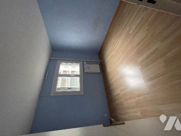 FLEURY LES AUBRAIS Quartier de Lamballe, A VENDRE un appartement 4 pièces 
avec une cave et un box.