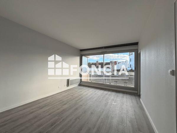Location Studio 26.73 m² - 29 BOULEVARD ANATOLE FRANCE Lyon 69006