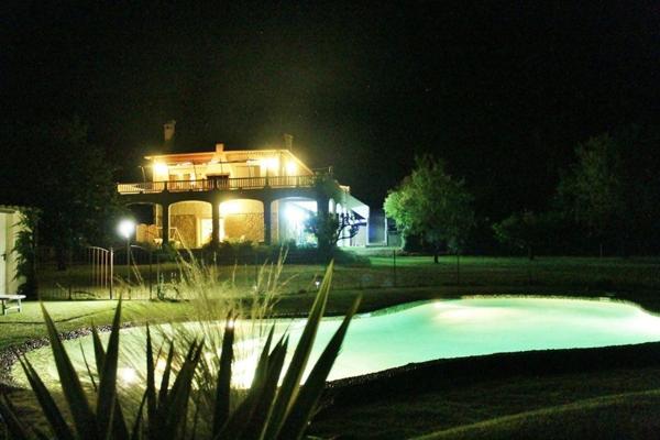 Maison à BEDARIEUX, 34600 - 7 pièces 225m²