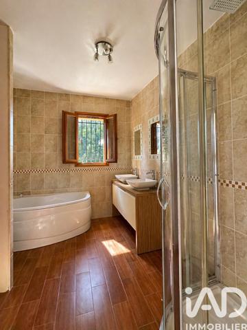 Maison à vendre 6 pièces 151 m² Solliès-Pont