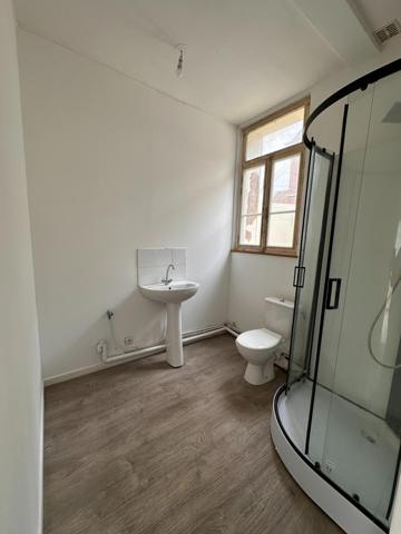 IMMEUBLE DE RAPPORT A FINIR DE RENOVER