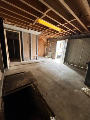 IMMEUBLE DE RAPPORT A FINIR DE RENOVER