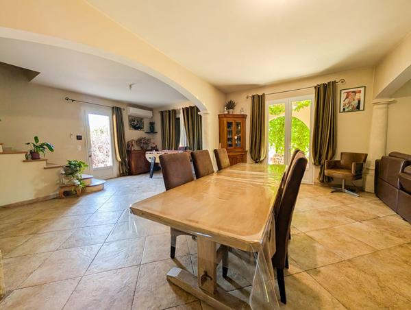 Maison l'Isle Sur La Sorgue 9 pièces quartier calme