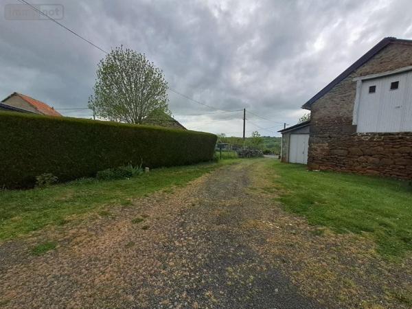 Maison à vendre à Les Ternes dans le Cantal (15100), ref : 044/1232