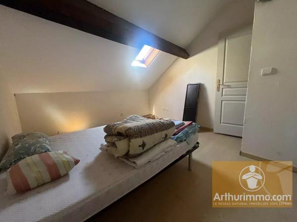 Vente                                                      Maison de village
                        
                     3 pièces                      67 m2                     à Campagnac