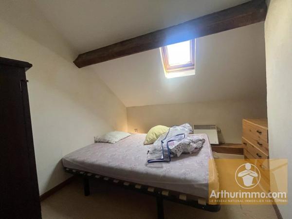 Vente                                                      Maison de village
                        
                     3 pièces                      67 m2                     à Campagnac
