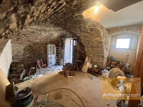 Vente                                                      Maison de village
                        
                     3 pièces                      67 m2                     à Campagnac