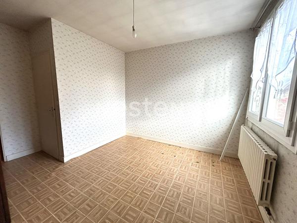 MAISON 4 CHAMBRES PROCHE ECUEILLE AVEC DÉPENDANCES ET TERRAIN AVEC ACCES À UNE RIVIERE? PREAUX (36)