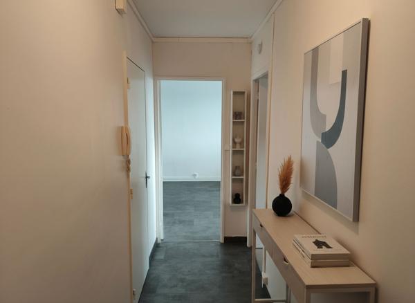 Appartement T1bis, Résidence sécurisée, Rochefort.