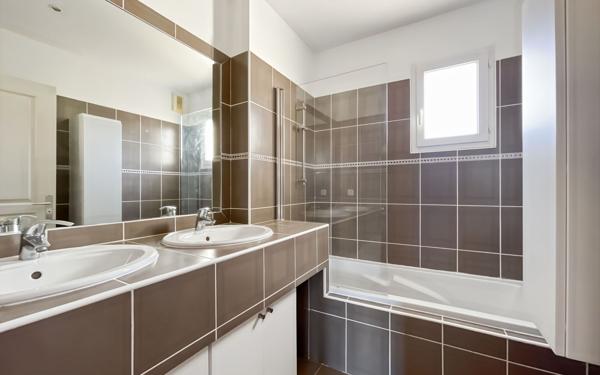 Maison à vendre    4 pièces • 84,63 m2 Roquebrune-sur-Argens