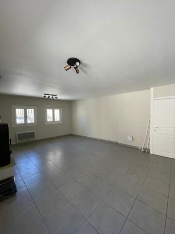 Maison de village T3 bis avec cour Bram (11150)