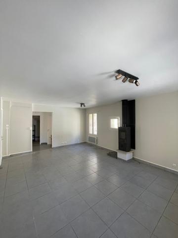 Maison de village T3 bis avec cour Bram (11150)