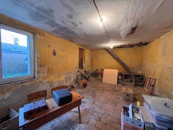 Ensemble immobilier idéalement situé, en plein centre-ville de La Flèche pour investisseur.