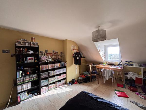 Ensemble immobilier idéalement situé, en plein centre-ville de La Flèche pour investisseur.