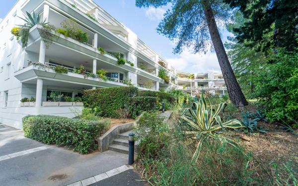 Appartement à vendre    6 pièces • 162,91 m2 Montpellier
