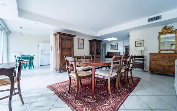 Appartement à vendre    6 pièces • 162,91 m2 Montpellier