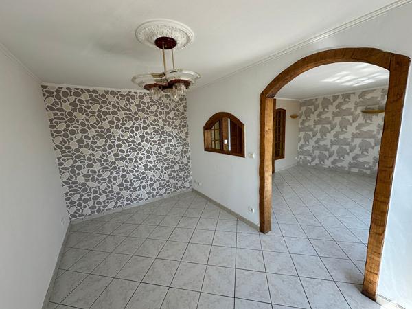 EXCLUSIVITÉ ERA  Dernier étage lumineux avec balcon  T3 75 m²