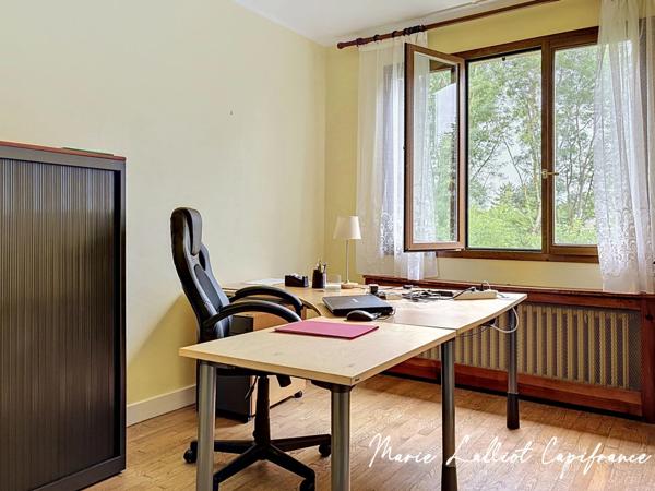 Maison à vendre 6 pièces, 171m², Le Malesherbois, 5 chambres, plain pied, monte charge, 2 garages, au calme