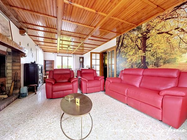 Maison à vendre 6 pièces, 171m², Le Malesherbois, 5 chambres, plain pied, monte charge, 2 garages, au calme