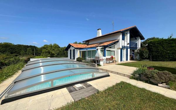 Maison à vendre    5 pièces •  Saint-Martin-de-Seignanx