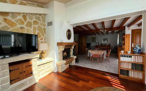 Maison à vendre    5 pièces •  Saint-Martin-de-Seignanx