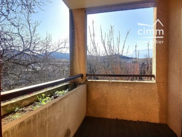 T3 meublé lumineux avec balcon et garage – Eybens