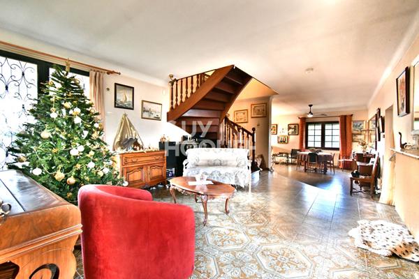 THEZA, MAISON 4 FACES, 5 CHAMBRES, GARAGE, JARDIN, PISCINE