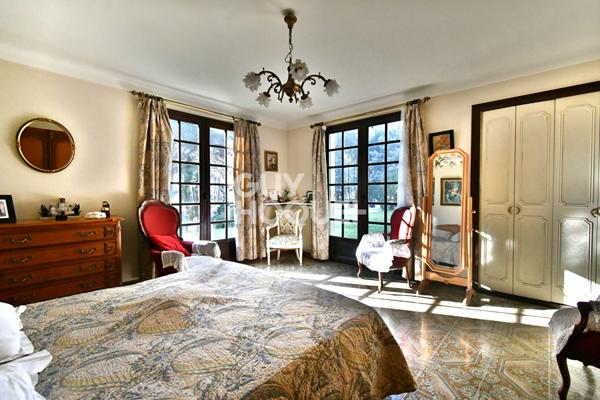 THEZA, MAISON 4 FACES, 5 CHAMBRES, GARAGE, JARDIN, PISCINE