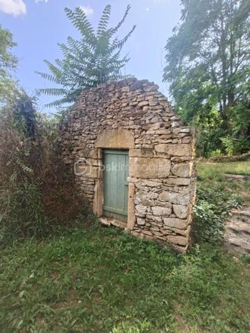 Maison en pierre de 151 m²