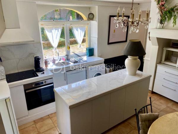 Maison en pierre de 151 m²