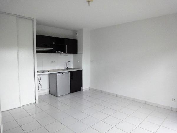Appartement T2 de 37m² Aucamville 542 euros cc 2 places de parking