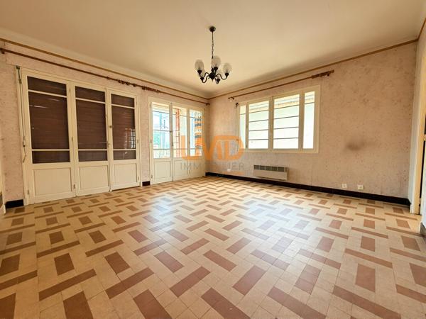 Maison à réinventer – 3 chambres, garage et terrain 420 m²