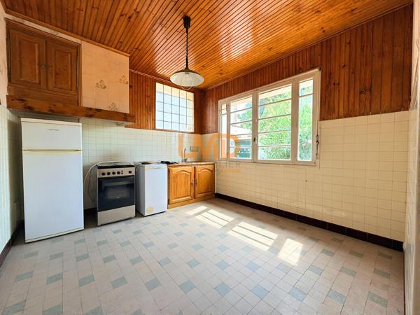 Maison à réinventer – 3 chambres, garage et terrain 420 m²