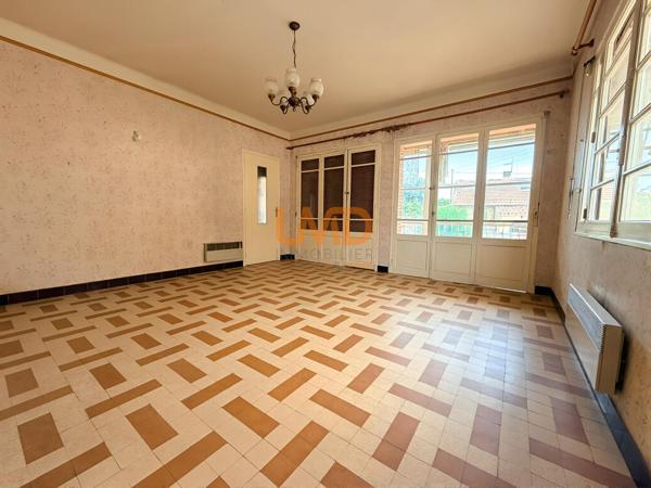 Maison à réinventer – 3 chambres, garage et terrain 420 m²