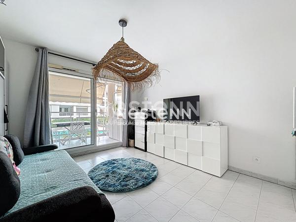 Studio - 22m² - Bord de mer - Terrasse - Piscine - Garage - Meublé