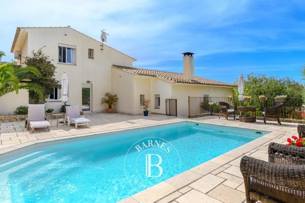 Sanary-sur-Mer, Maison 5 Chambres -  174 m² à vendre