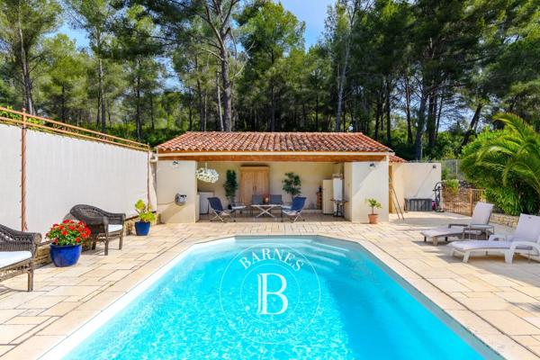 Sanary-sur-Mer, Maison 5 Chambres -  174 m² à vendre