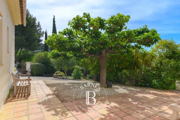 Sanary-sur-Mer, Maison 5 Chambres -  174 m² à vendre