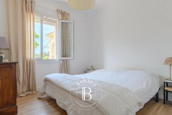 Sanary-sur-Mer, Maison 5 Chambres -  174 m² à vendre